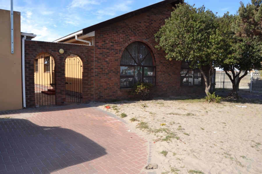 3 Bedroom Property for Sale in Mandalay Western Cape